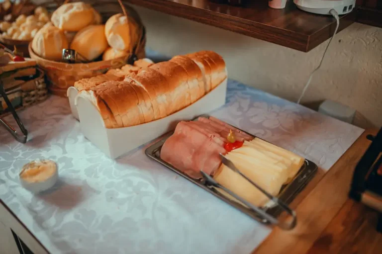 Best Hotels with Free Breakfast
