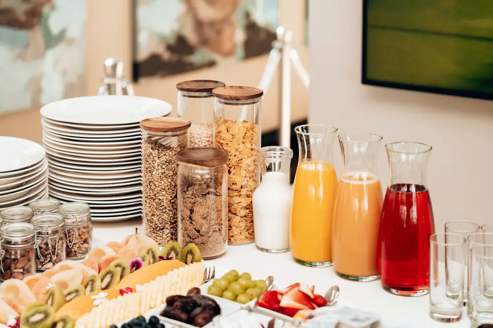 Best Hotels with Free Breakfast